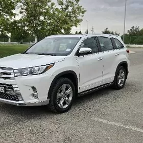 Toyota Highlander 2019
