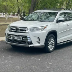 Toyota Highlander 2019