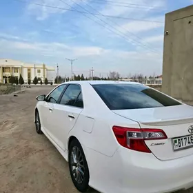 Toyota Camry 2013