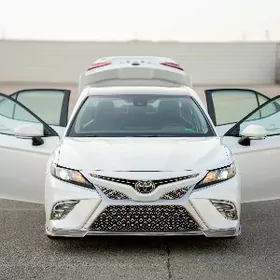 Toyota Camry 2024