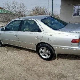 Toyota Camry 2000