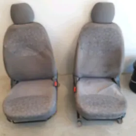 переднее сидения