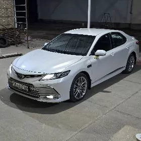 Toyota Camry 2023