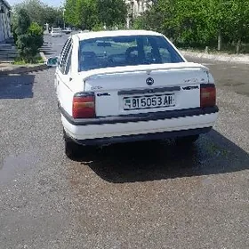 Opel Vectra 1990