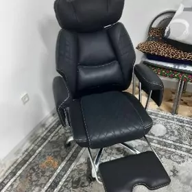 Kreslo ofis taze ullanylmadyk