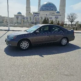 Toyota Camry 2004