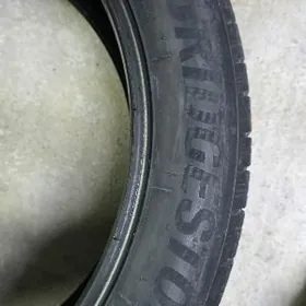 Покрышка 235*50*R-21