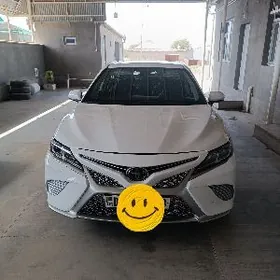 Toyota Camry 2020