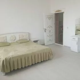 30 - ÝYLLYK  ELITKA  JAÝY .