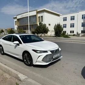 Toyota Avalon 2022