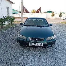 Toyota Camry 1999