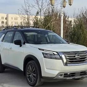 Nissan Pathfinder 2021