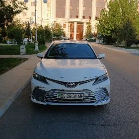Toyota Camry 2018
