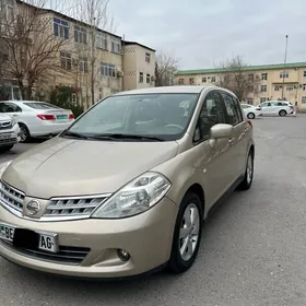 Nissan Tiida 2009