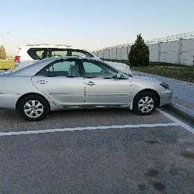 Toyota Camry 2004