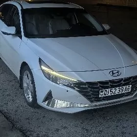 Hyundai Elantra 2023