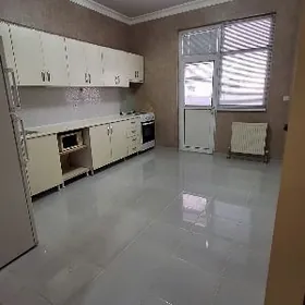 Mir 8 2komnat 3etaz moskowskiy