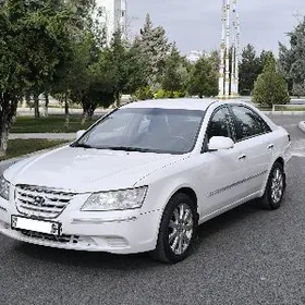 Hyundai Sonata 2011