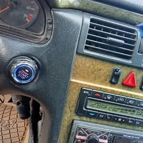 Mercedes-Benz E320 1996