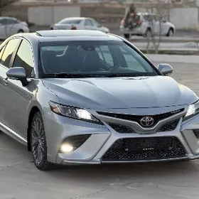Toyota Camry 2018