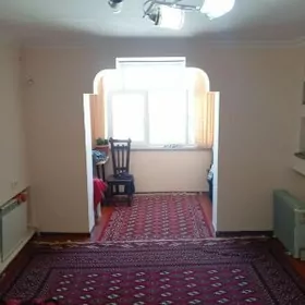 10 mkr 4/4 1 kom gostinka