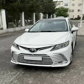 Toyota Camry 2022