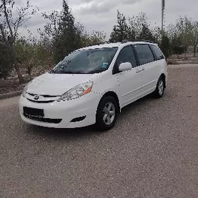 Toyota Sienna 2008