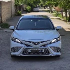 Toyota Camry 2023