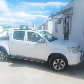 Toyota Hilux 2012