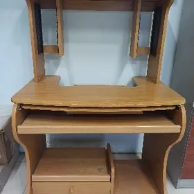 Stol Kompyuteriñki Ulysy