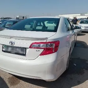 Toyota Camry 2014