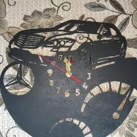 tTÄZEJE MERCEDES SAGAT