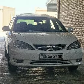 Toyota Camry 2004