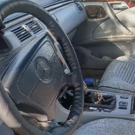 Mercedes-Benz 300SD 1998