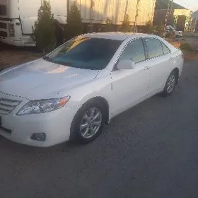 Toyota Camry 2010