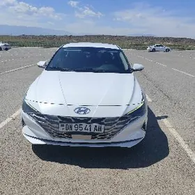 Hyundai Elantra 2021