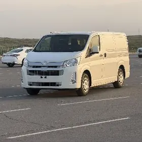 Toyota Hiace 2025