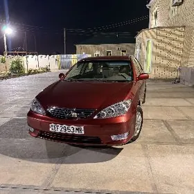 Toyota Camry 2004