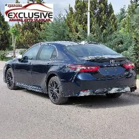 Toyota Camry 2021