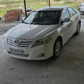 Toyota Camry 2011