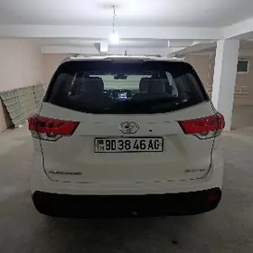 Toyota Highlander 2019