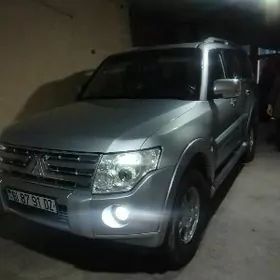 Mitsubishi Pajero 2007