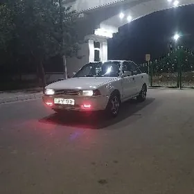 Nissan Sunny 1990