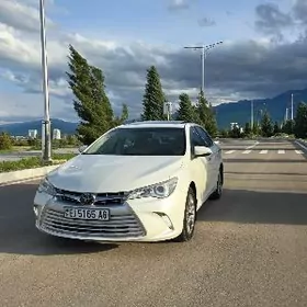 Toyota Camry 2016