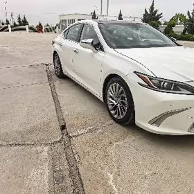 Lexus ES 350 2019