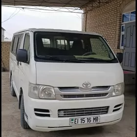 Toyota Hiace 2009