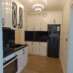 МИР 2 ЮНУС ЭМРЕ 2 В 3 КОМНАТЫ