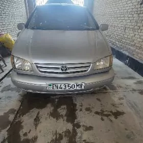 Toyota Sienna 2000