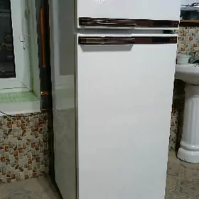 холодилник 2 камерный