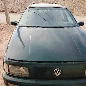 Volkswagen Passat 1993